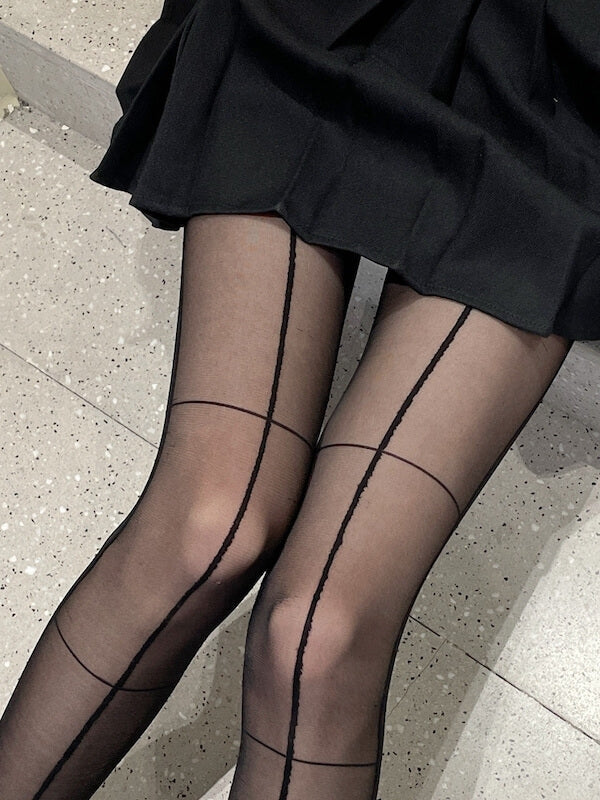 Cross lines tights