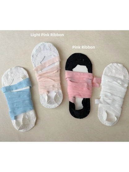 Ballet core ribbon socks