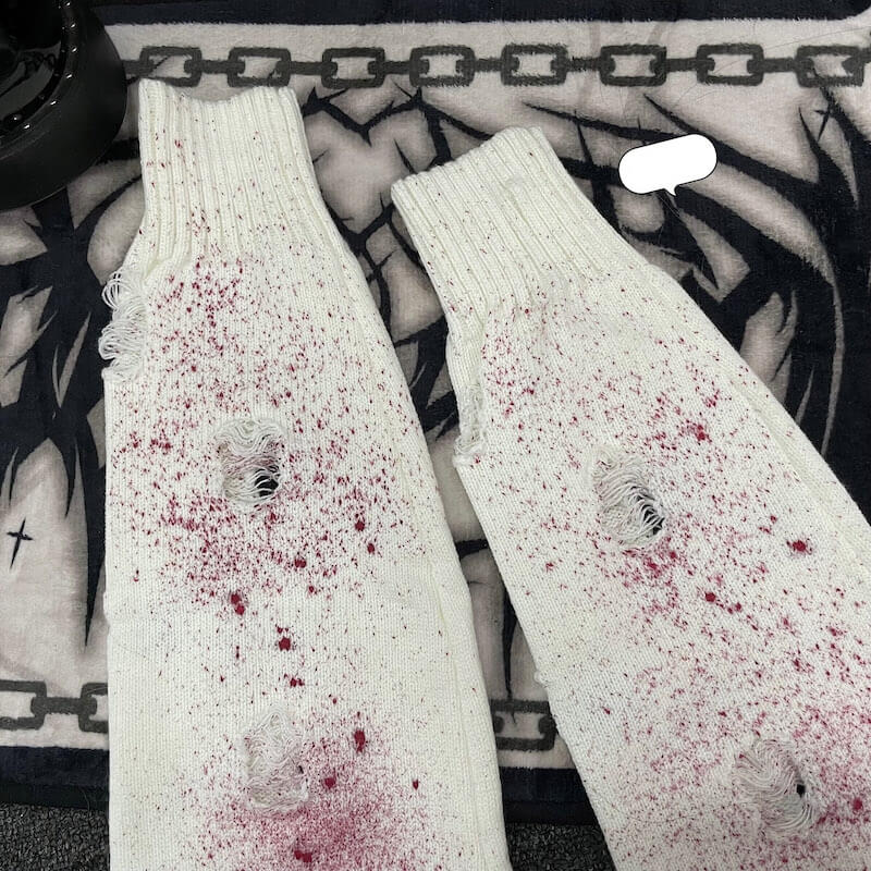 White - bloody only (no decoration)