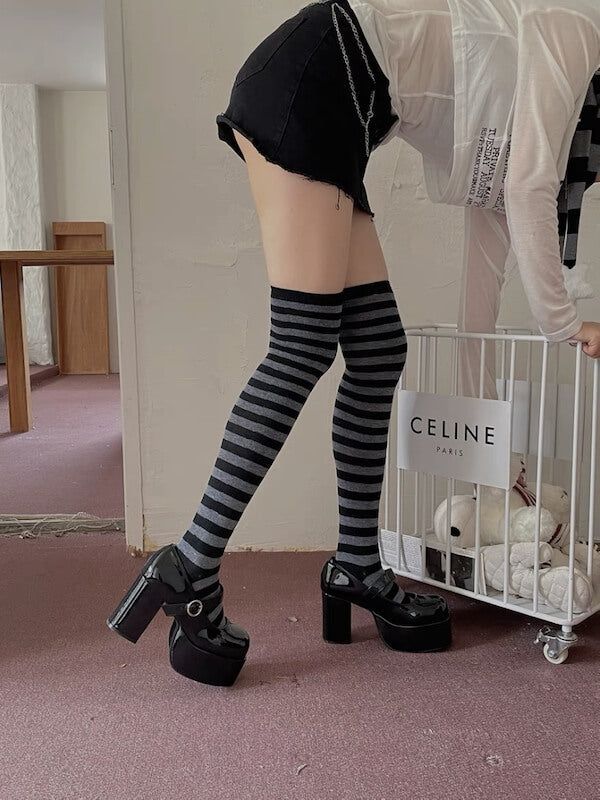 Dark Grey Black - Narrow stripes