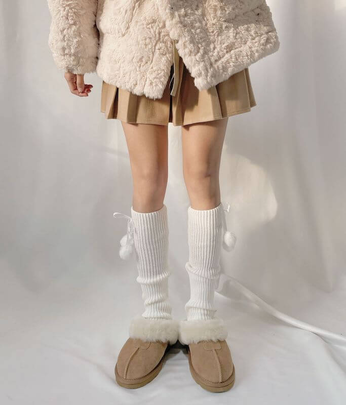 Kawaii pompon leg warmers