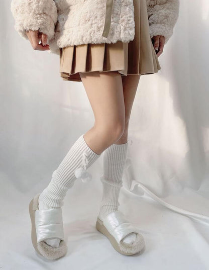 Kawaii pompon leg warmers