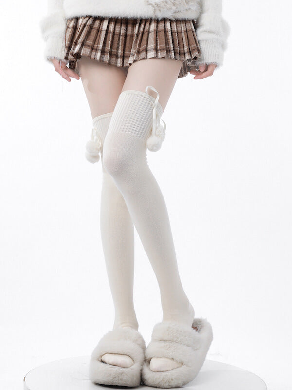 Milk White 69cm