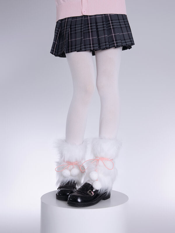 Pompon furry leg warmers