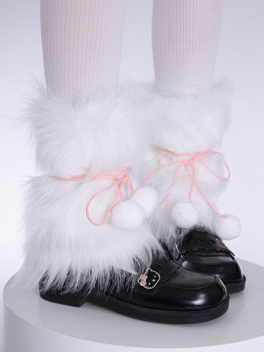 Pompon furry leg warmers