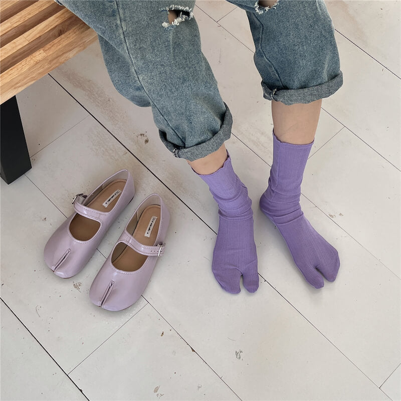 Tabi socks / over knee stockings