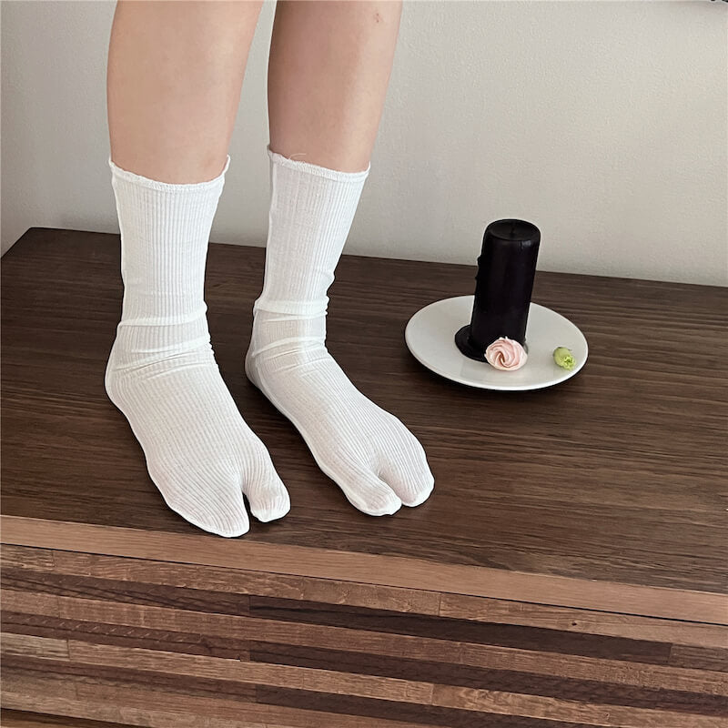 Tabi socks / over knee stockings