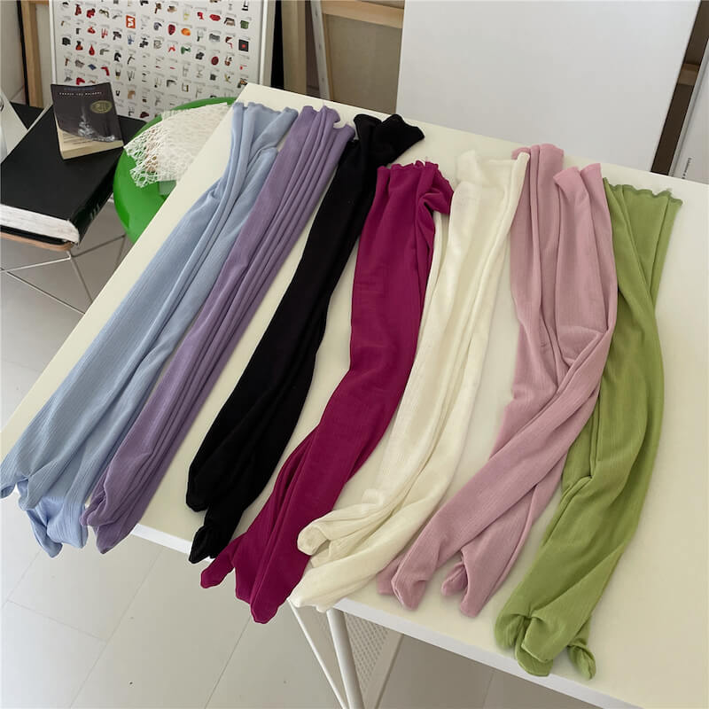 Tabi socks / over knee stockings