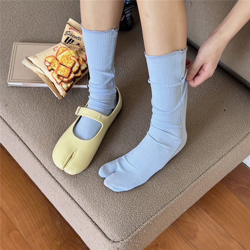 Tabi socks / over knee stockings
