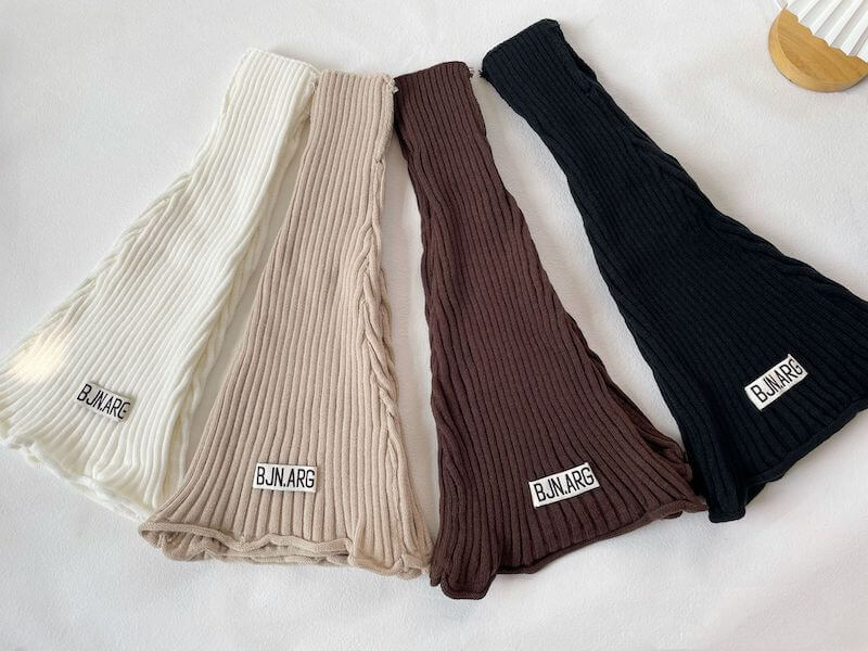 Warm trumpet knit leg warmers